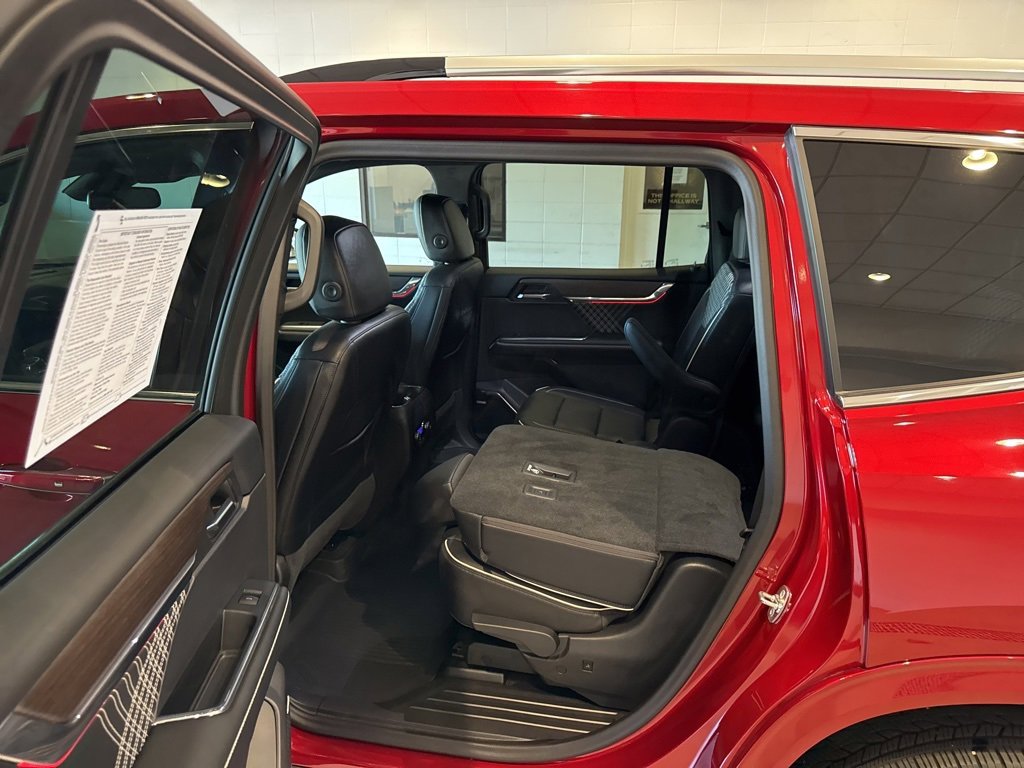 Used 2024 GMC Acadia Denali w/ LPO, Floor Liner Package image 20