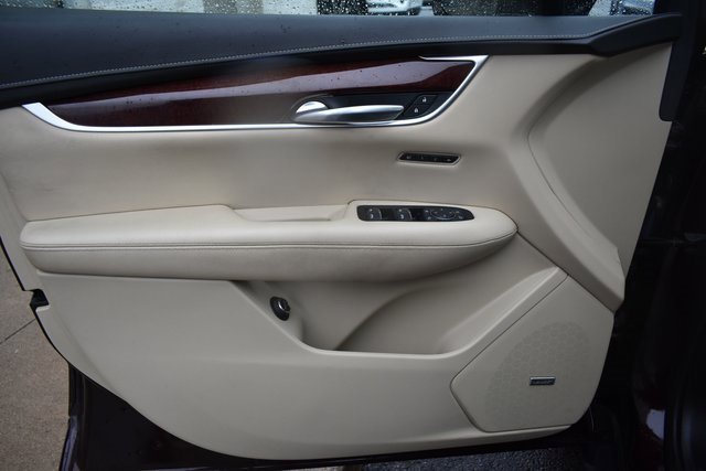 Used 2018 Cadillac XT5 Luxury w/ LPO, Wheel Lock Package image 14