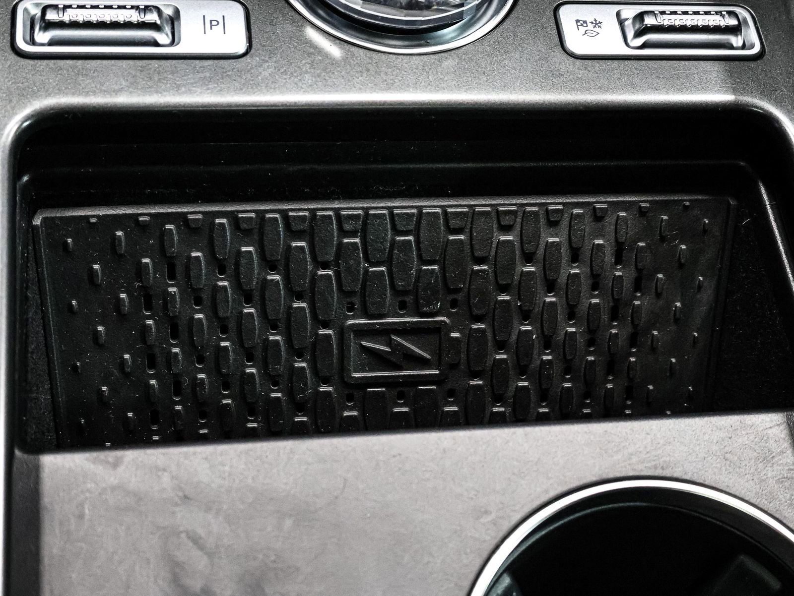 Used 2025 Lincoln Nautilus Reserve w/ Jet Appearance Package image 34