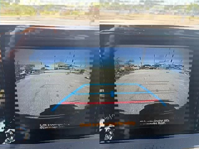 Used 2024 Toyota Prius XLE AWD/4WD image 18