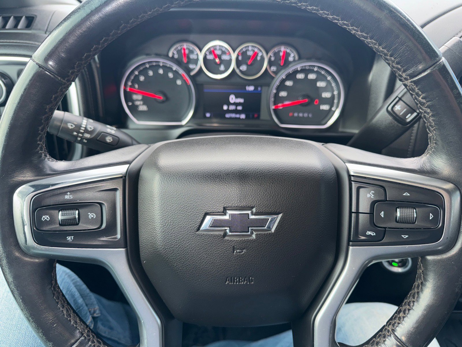 Used 2019 Chevrolet Silverado 1500 LT Trail Boss w/ Bed Protection Package image 11