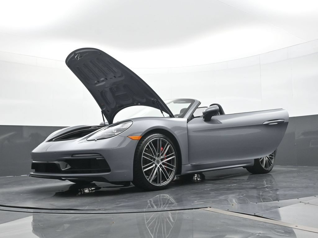 Certified 2025 Porsche 718 Boxster S RWD image 24