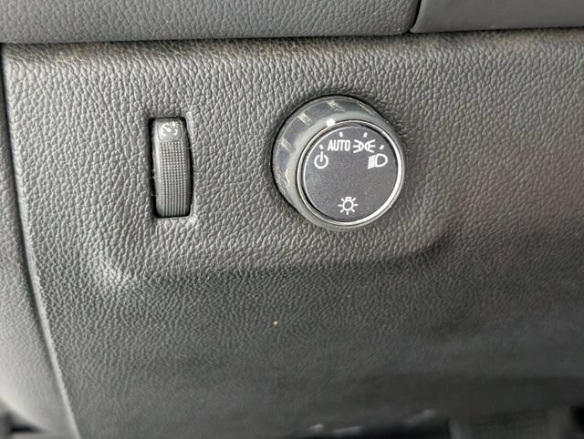 Used 2022 Chevrolet Colorado LT w/ Fleet Safety Package RWD image 14