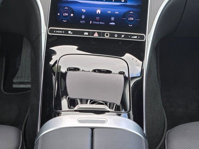 Used 2025 Mercedes-Benz C 300 Sedan image 17