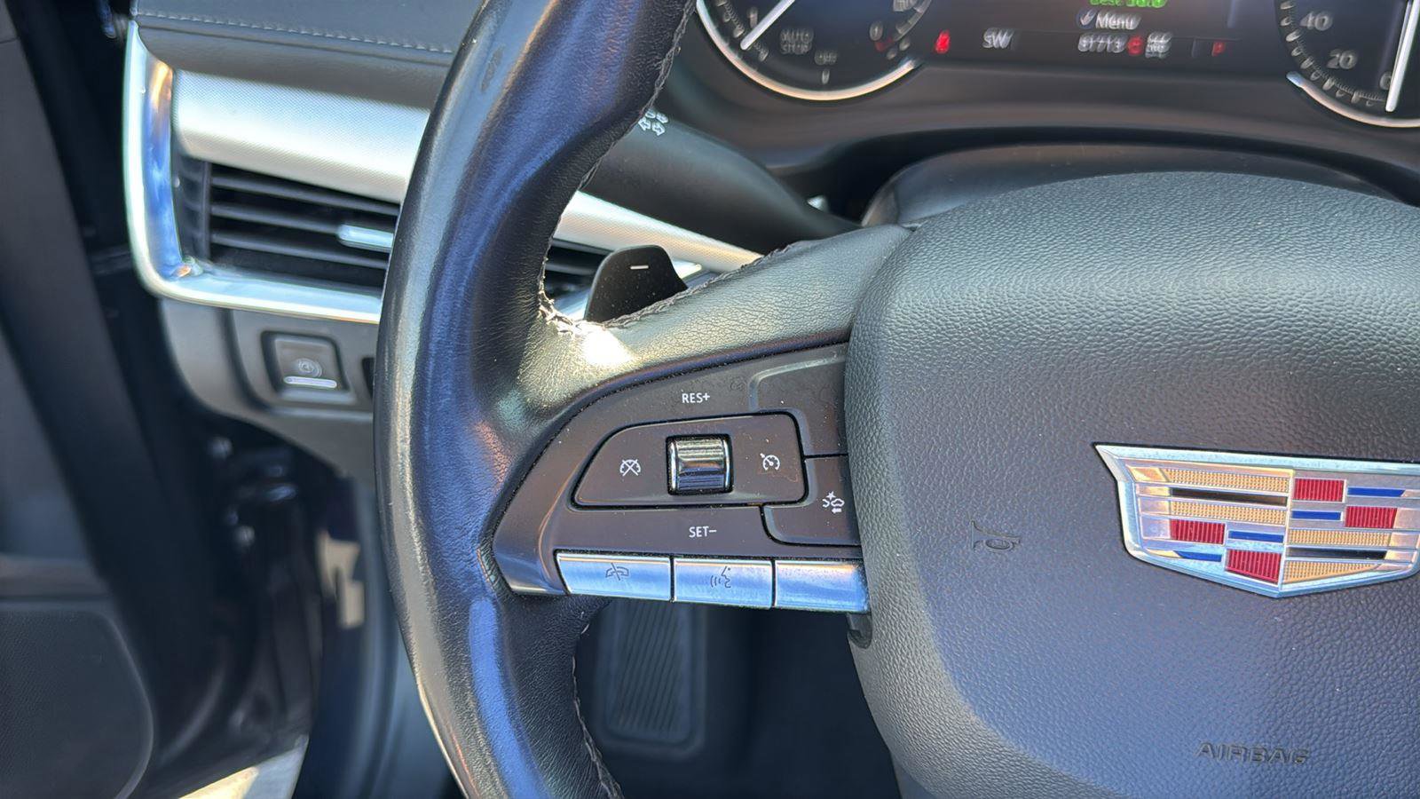 Used 2023 Cadillac XT4 Premium Luxury image 13