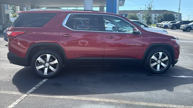 Used 2018 Chevrolet Traverse LT w/ LPO, Floor Liner Package FWD image 8