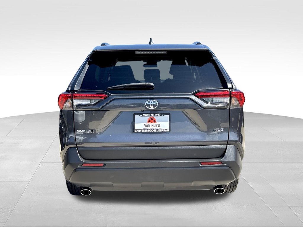 Used 2024 Toyota RAV4 XLE FWD image 5