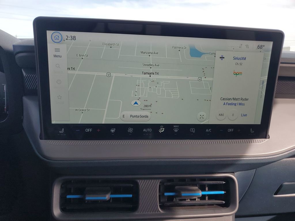 Used 2025 Ford Maverick Lobo image 32