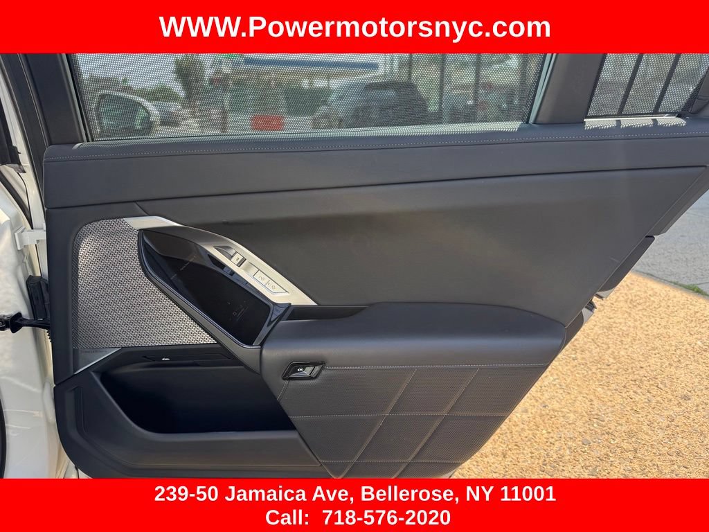 Used 2024 BMW 740i xDrive AWD/4WD image 30