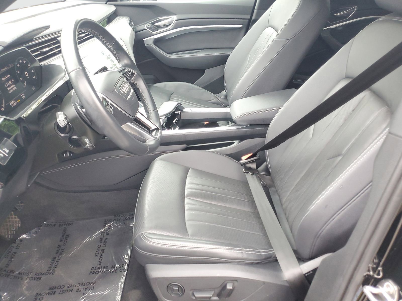 Used 2024 Audi Q8 e-tron Premium Plus w/ Premium Plus Package image 19