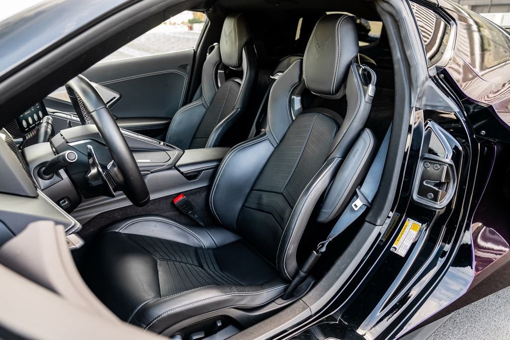 Used 2023 Chevrolet Corvette Stingray Preferred Cpe w/ Engine Appearance Package RWD image 10