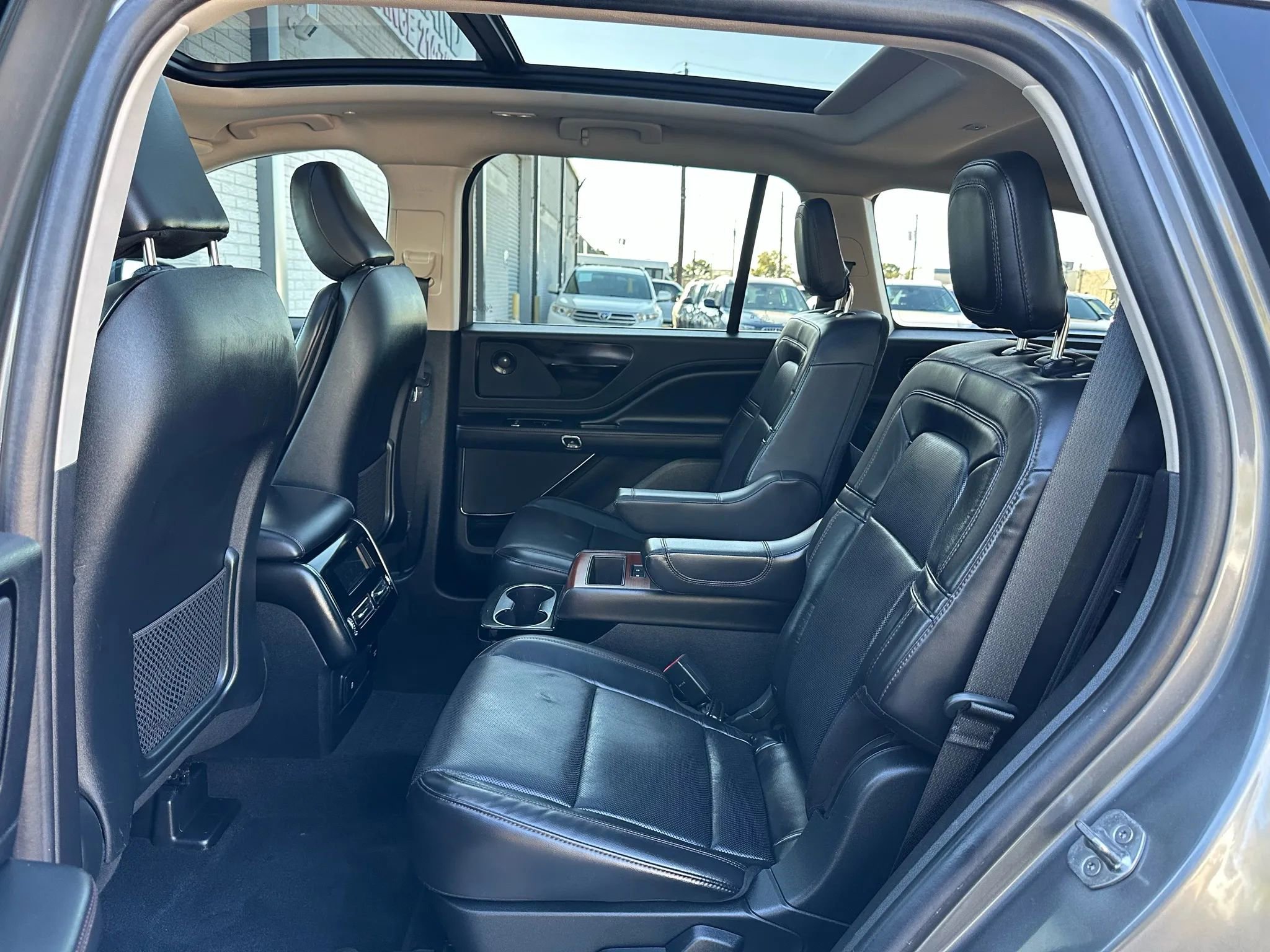 Used 2021 Lincoln Aviator Reserve w/ Equipment Group 208A image 19