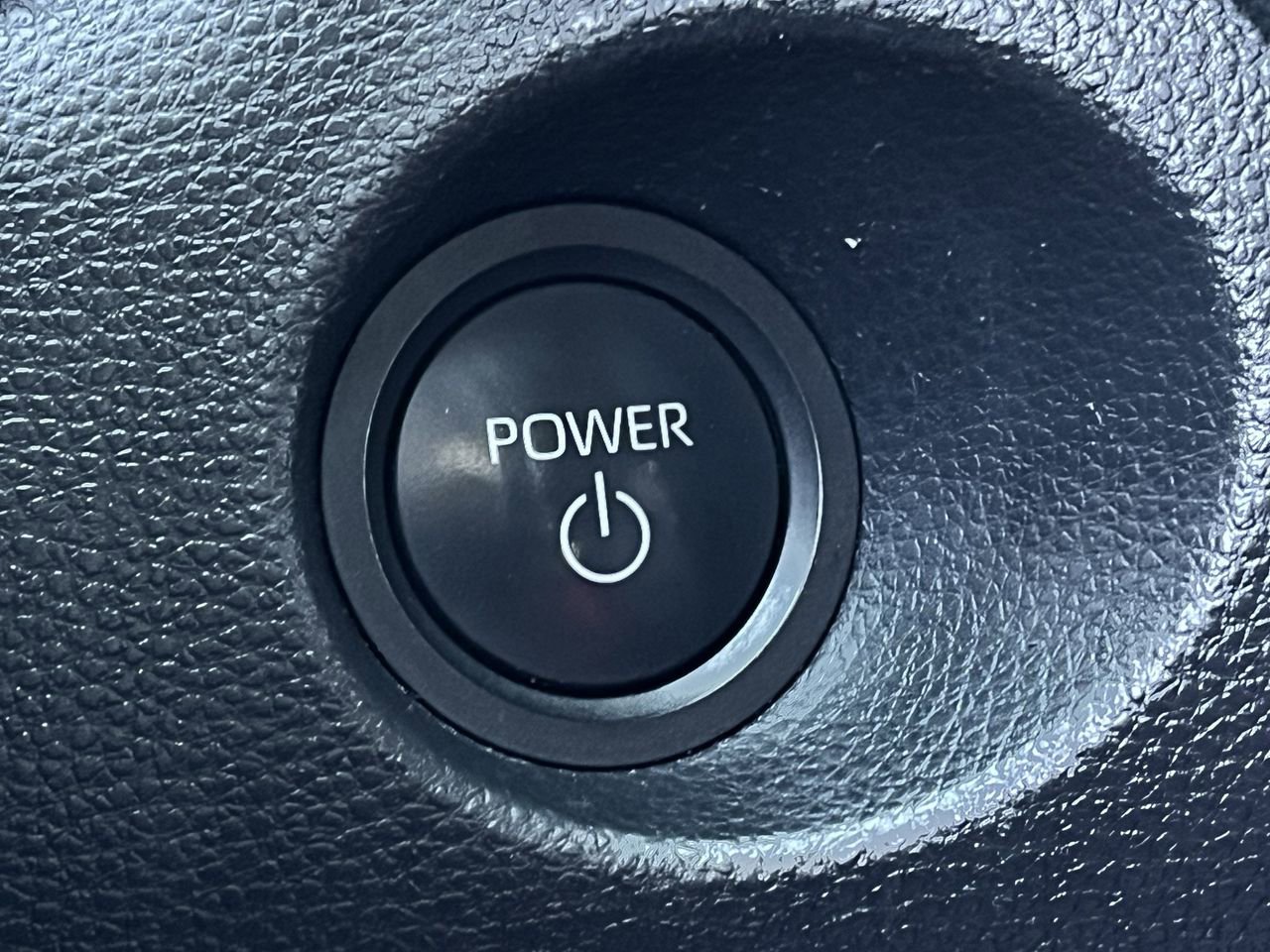 Used 2025 Toyota Corolla Cross AWD Hybrid w/ Convenience Package image 19