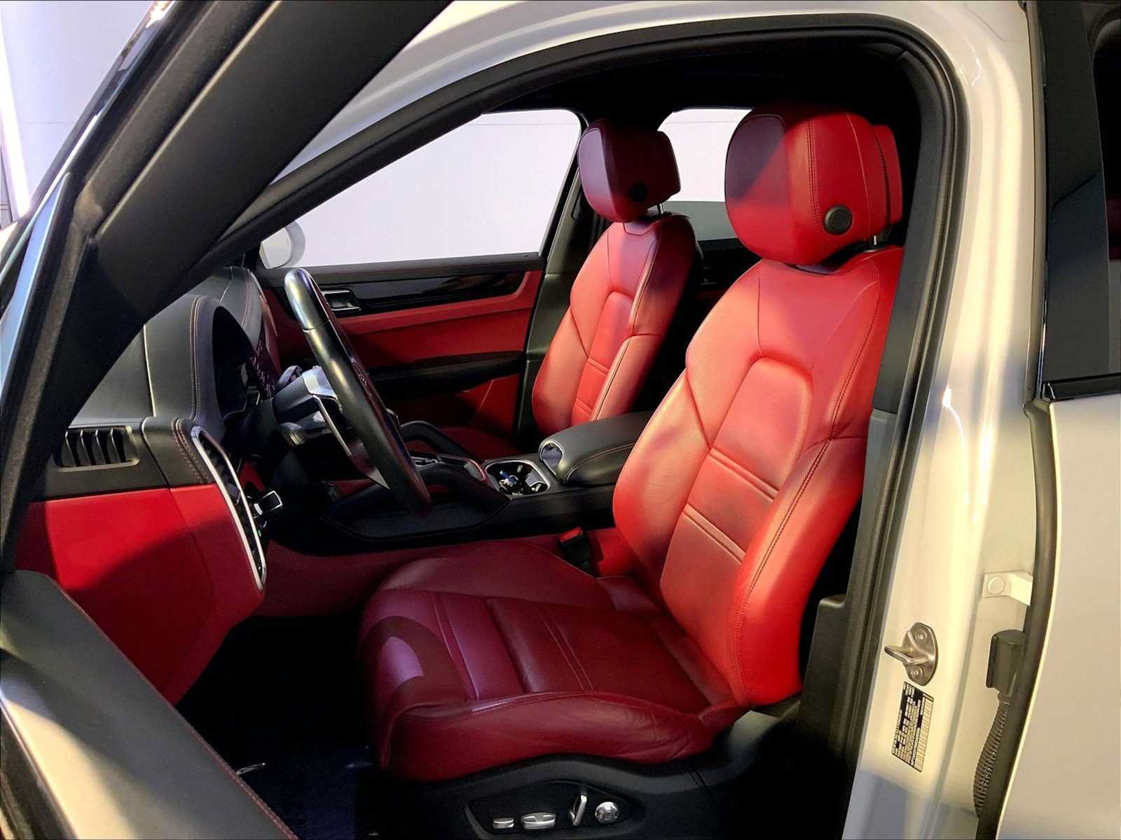 Certified 2021 Porsche Cayenne AWD/4WD image 5