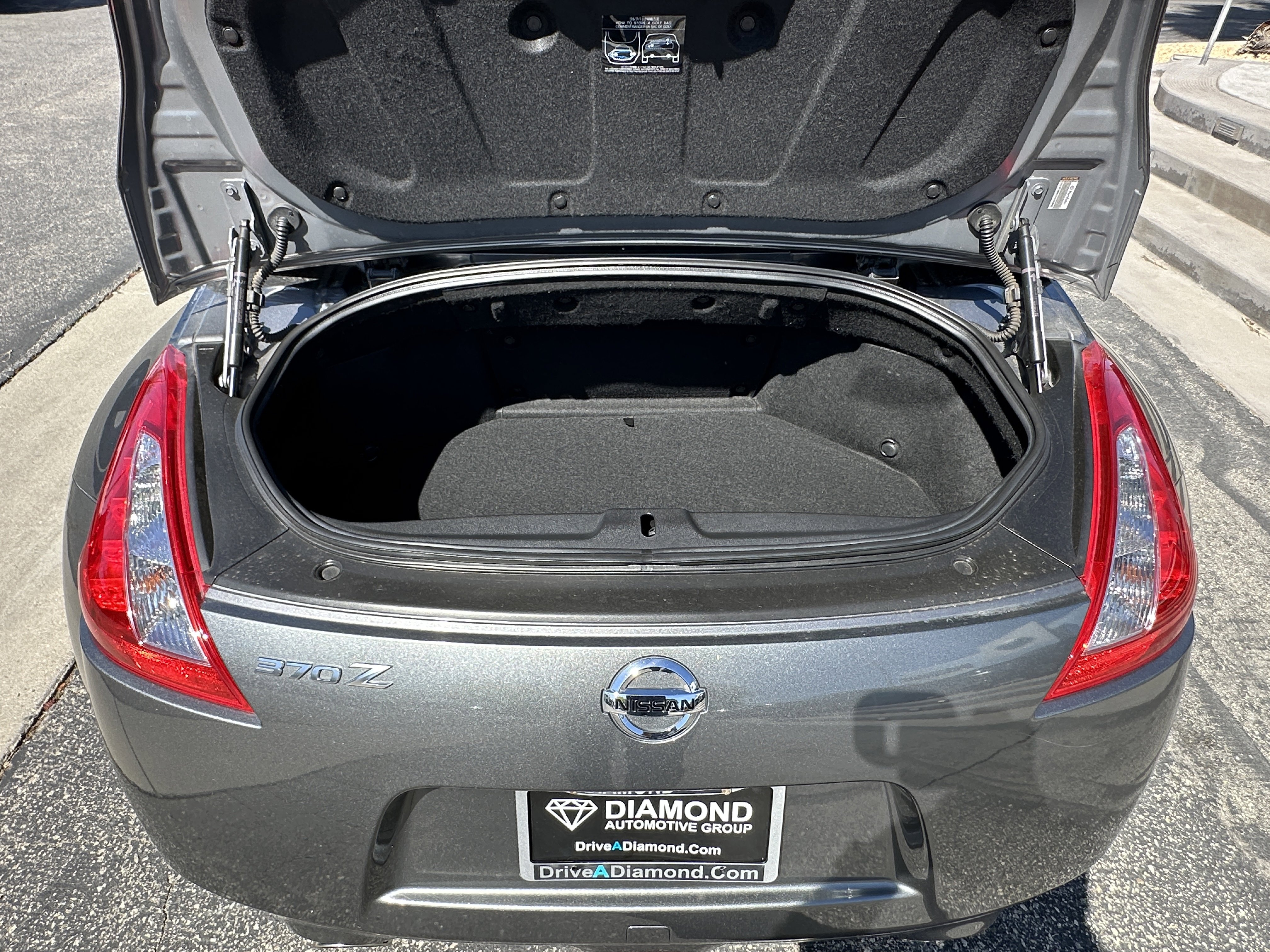 Used 2014 Nissan 370Z Roadster image 19