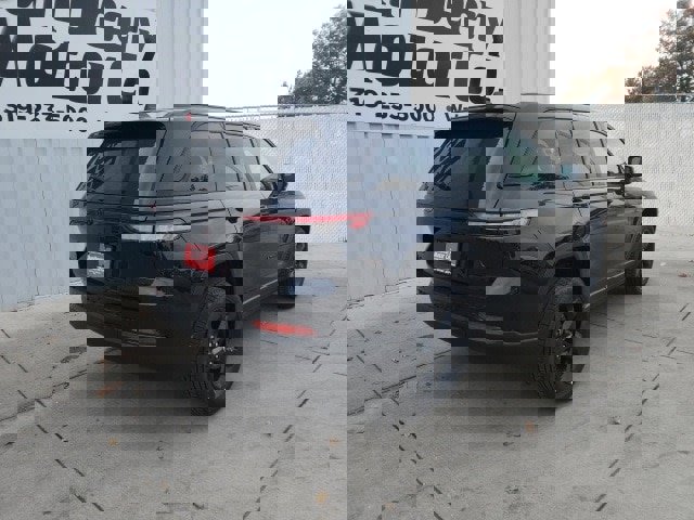 New 2025 Jeep Grand Cherokee Limited w/ Black Appearance Package image 18