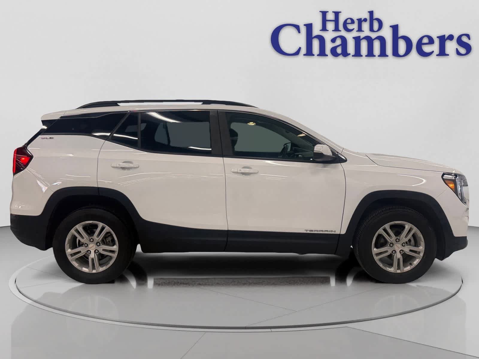 Used 2023 GMC Terrain SLE w/ Driver Convenience Package AWD/4WD image 10