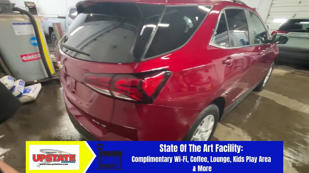 Used 2024 Chevrolet Equinox LT image 3
