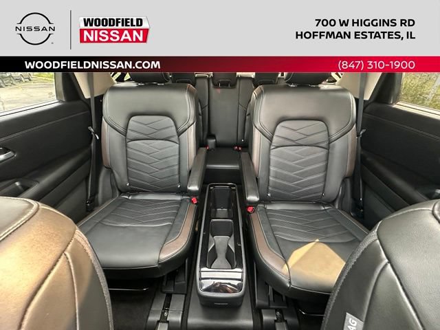 Certified 2024 Nissan Pathfinder Platinum w/ Lighting Package (N93) AWD/4WD image 27