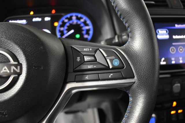 Certified 2025 Nissan Leaf SV Plus FWD image 17