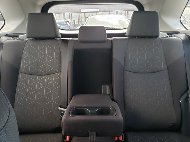 Used 2021 Toyota RAV4 XLE image 16