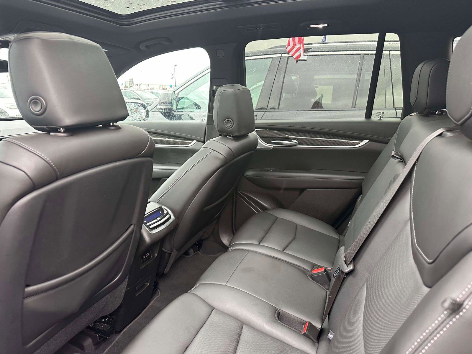 Used 2024 Cadillac XT6 Sport image 9