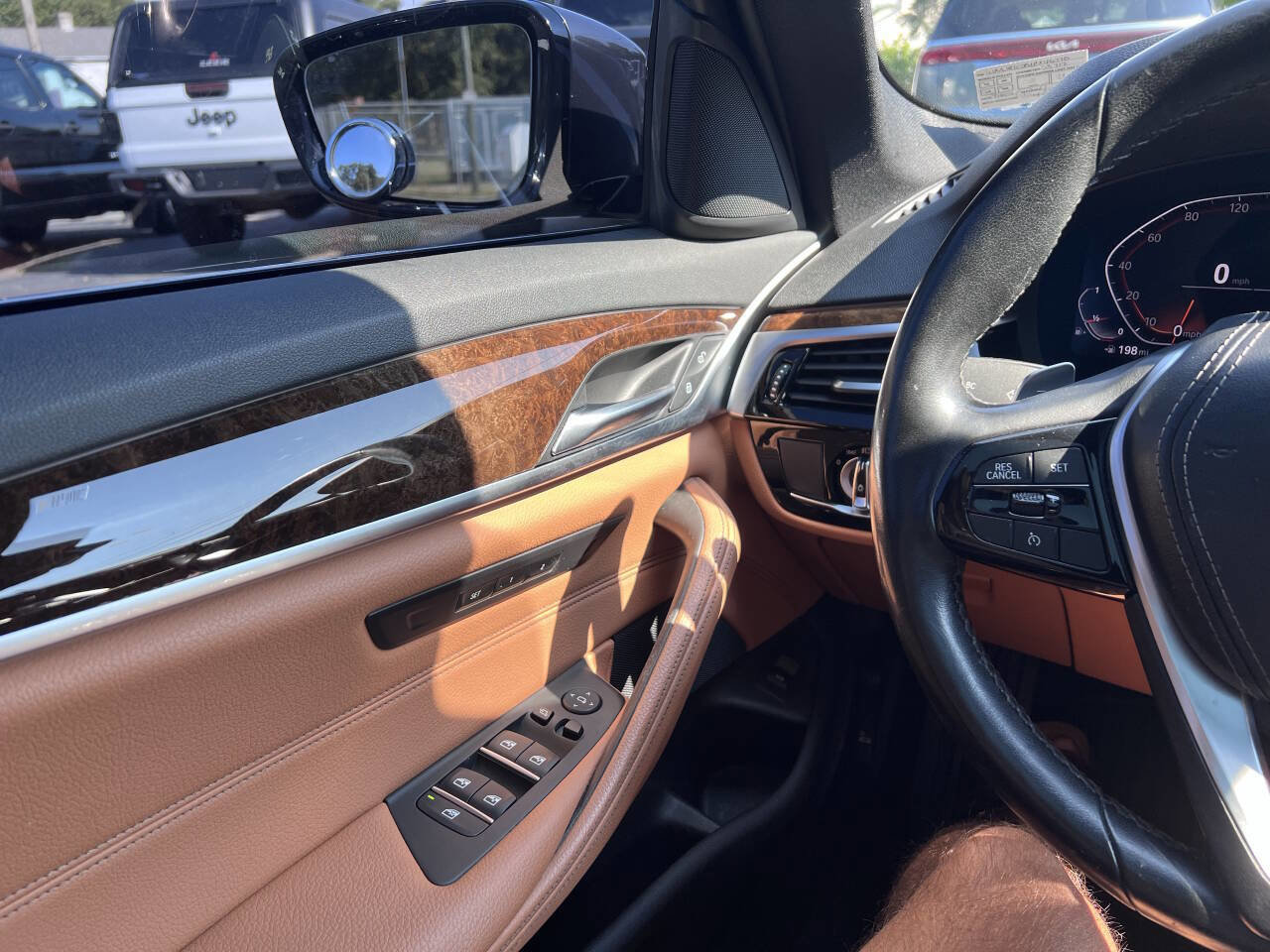 Used 2020 BMW 530i xDrive w/ Premium Package image 13