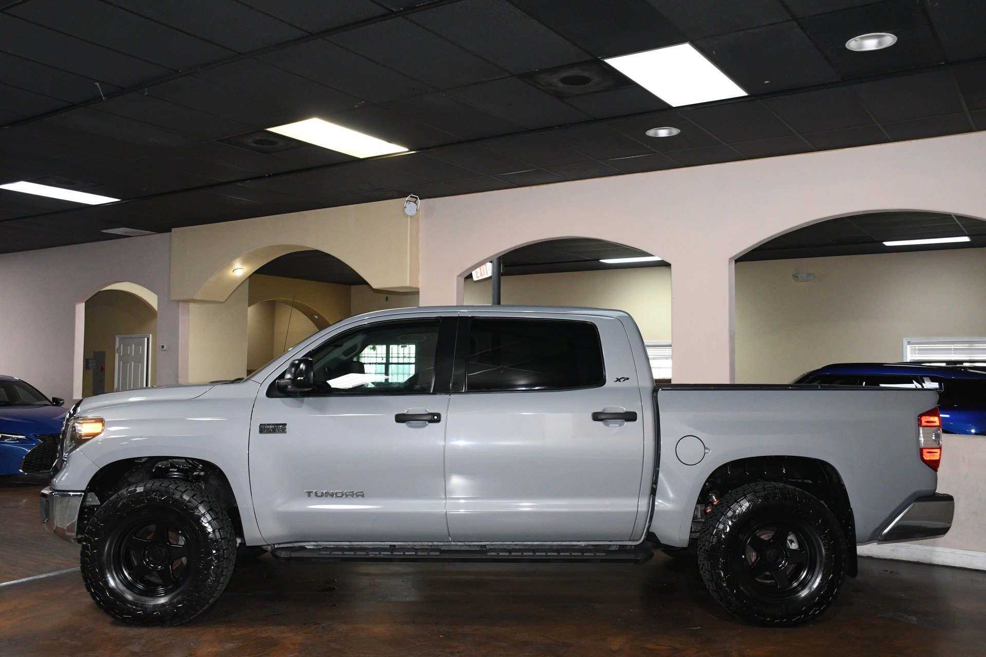 Used 2019 Toyota Tundra SR5 w/ SR5 Upgrade Package AWD/4WD image 51