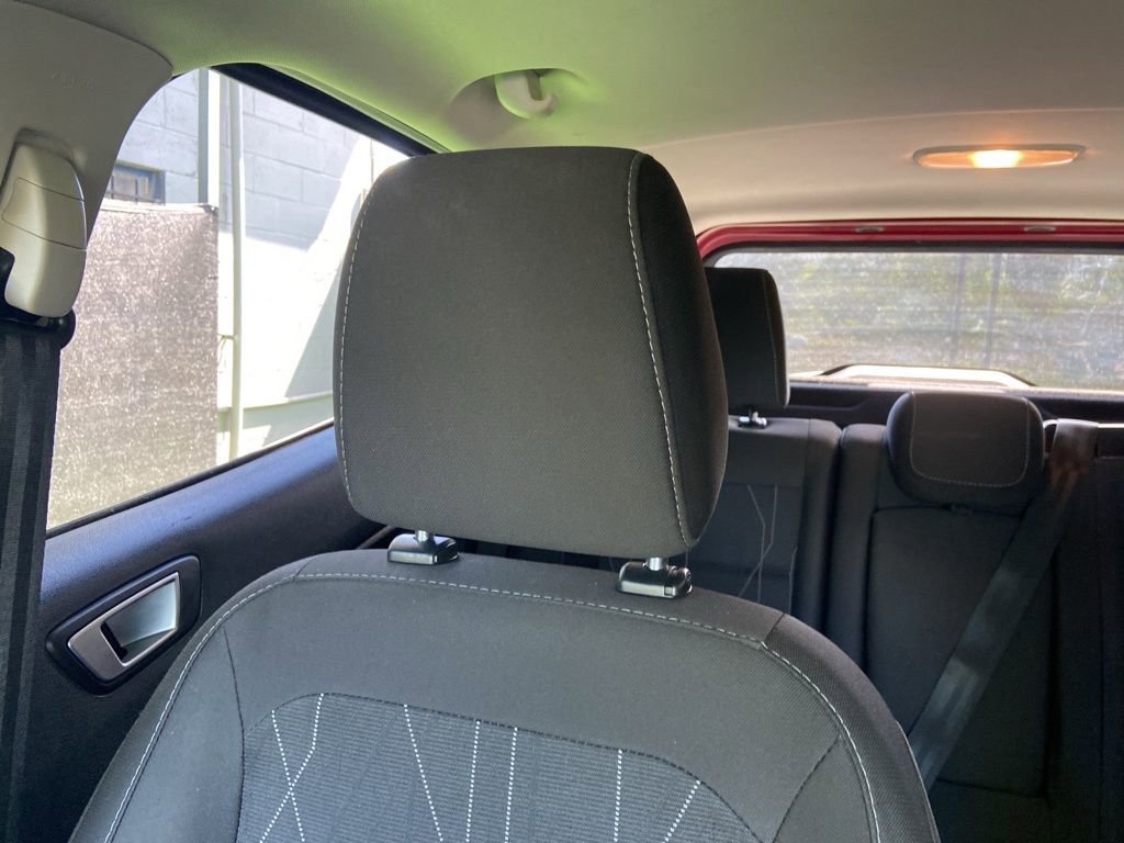 Used 2019 Ford EcoSport SE w/ SE Convenience Package FWD image 14