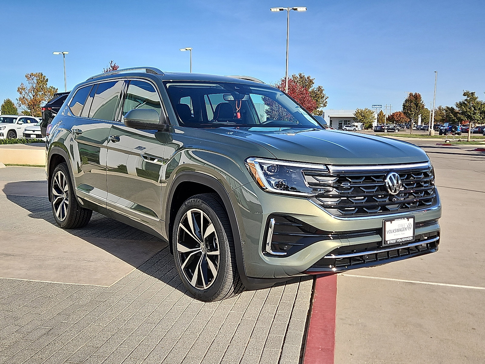 New 2026 Volkswagen Atlas SEL Premium R-Line image 5