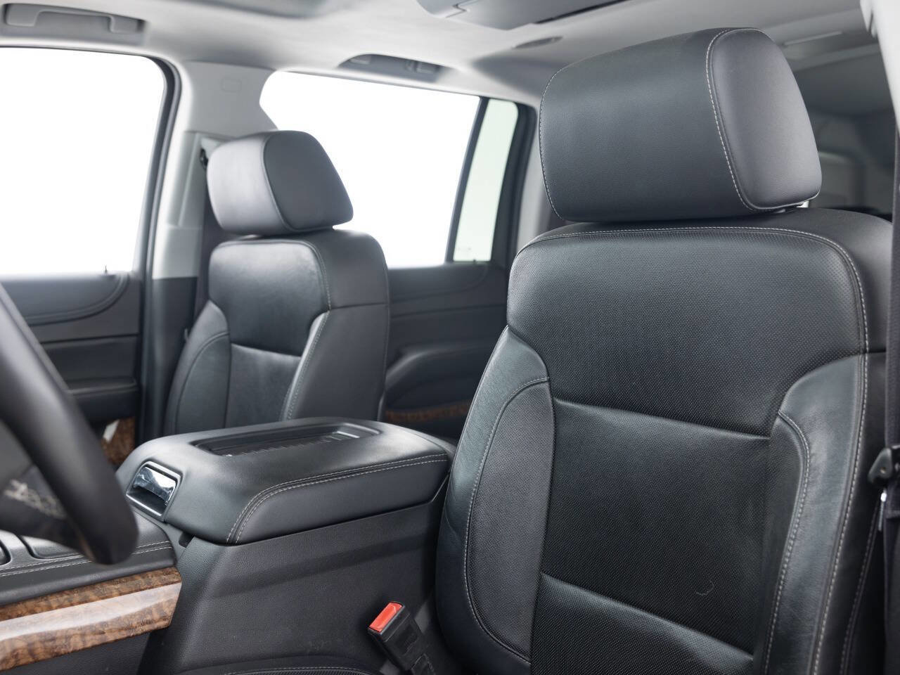 Used 2016 Chevrolet Suburban LTZ image 26