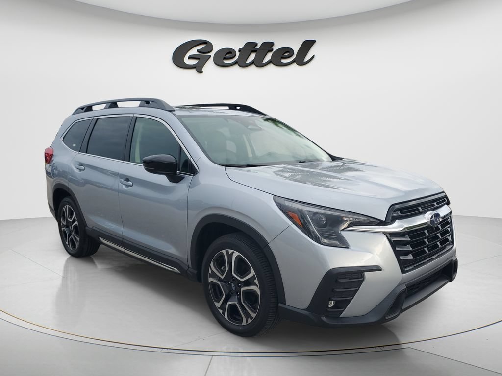 Used 2024 Subaru Ascent Limited w/ Technology Package AWD/4WD image 3