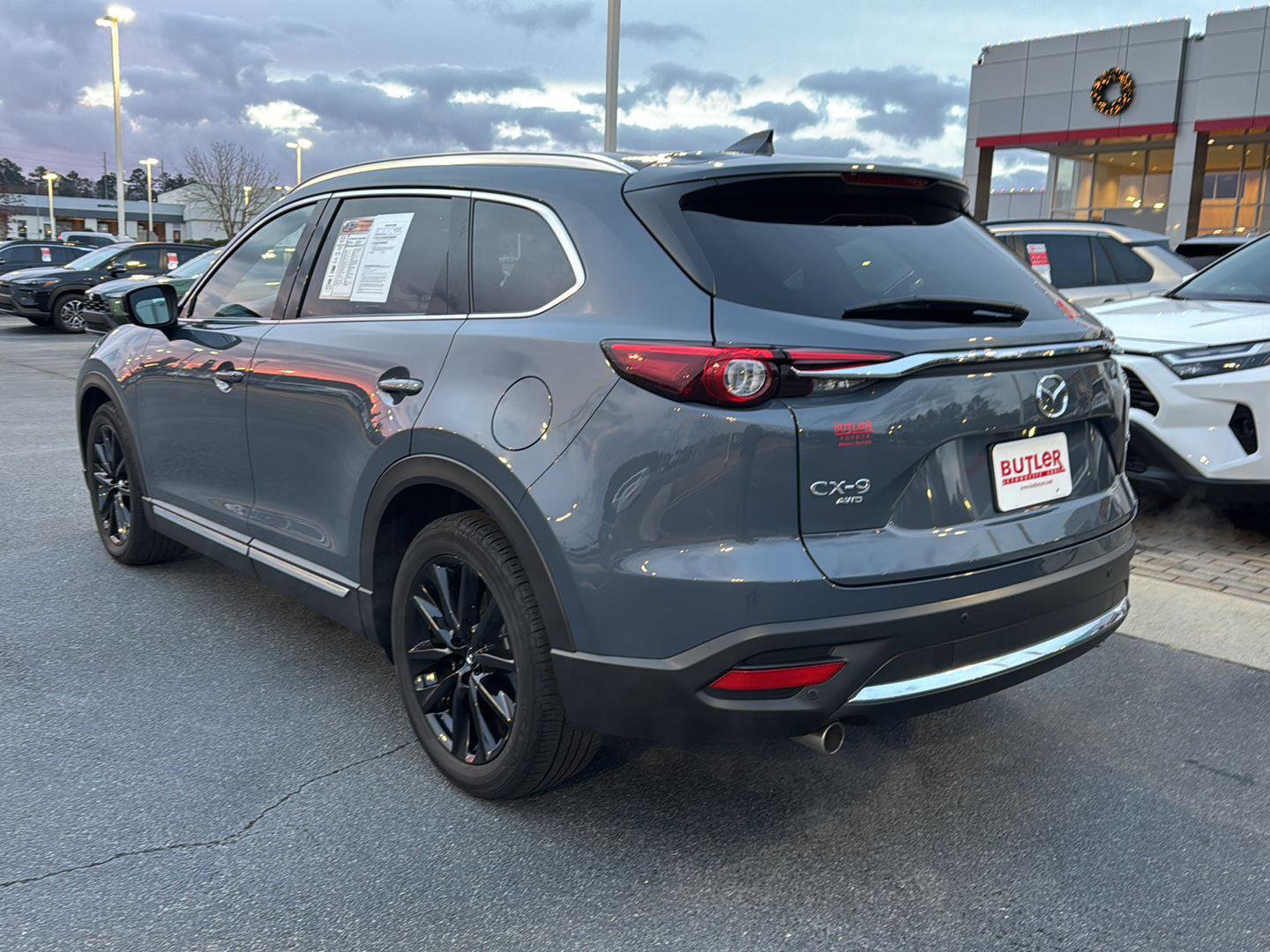 Used 2023 MAZDA CX-9 Carbon Edition image 3