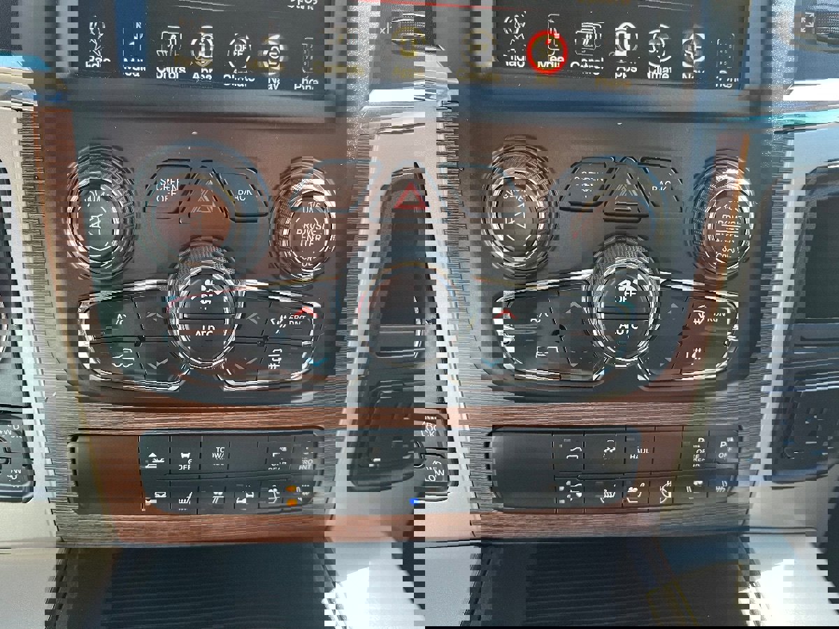 Used 2014 RAM 1500 Laramie w/ Convenience Group image 71