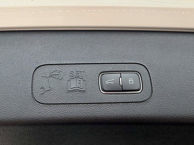 Certified 2023 Lincoln Aviator Reserve w/ Equipment Group 201A AWD/4WD image 7