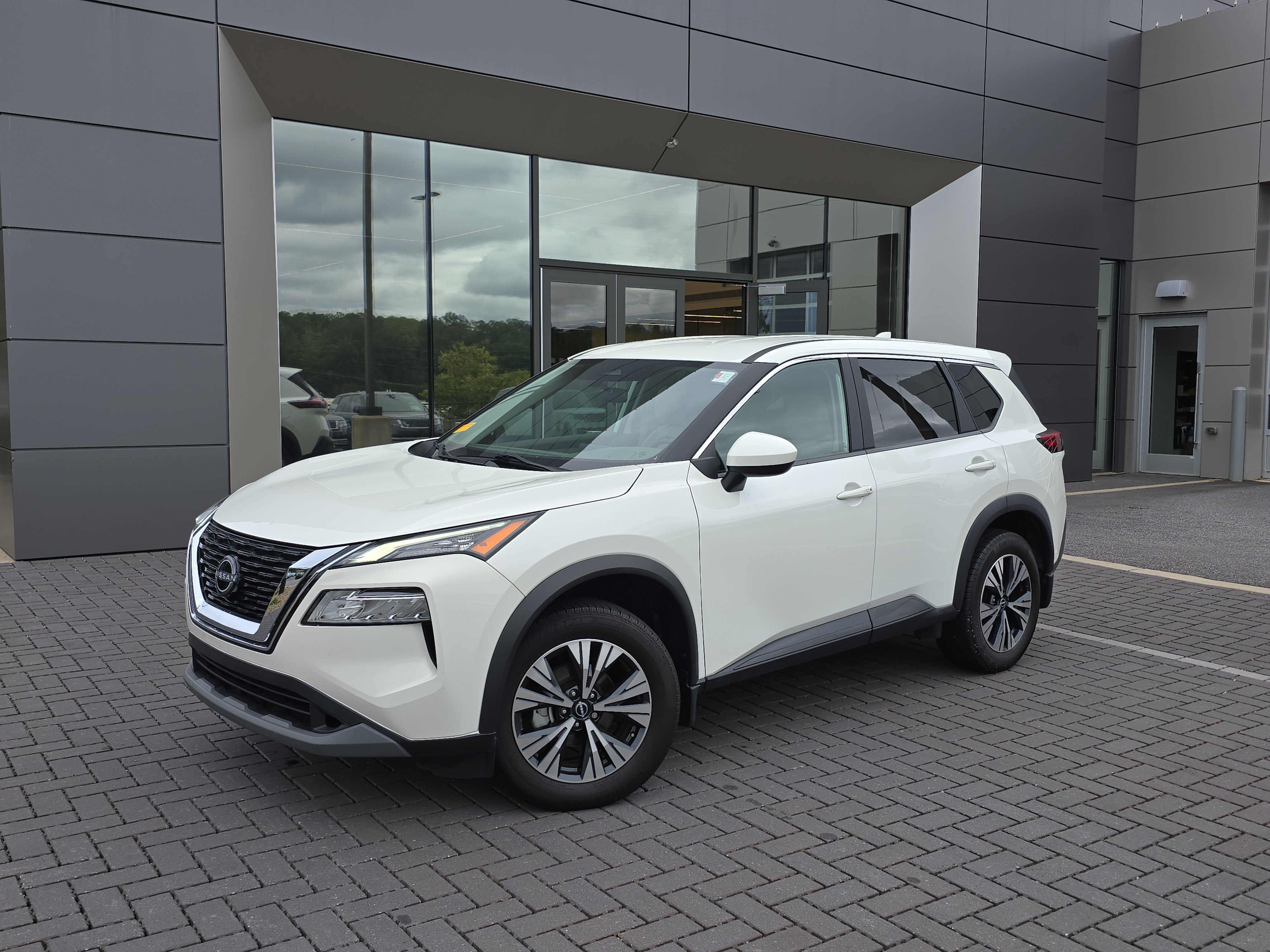 Used 2023 Nissan Rogue SV