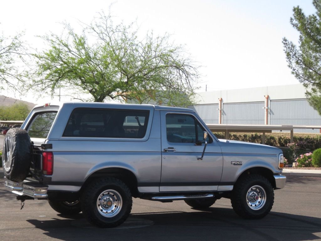 Used 1994 Ford Bronco XL image 6