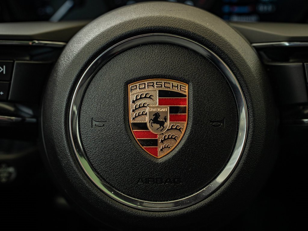 Certified 2024 Porsche Macan image 39