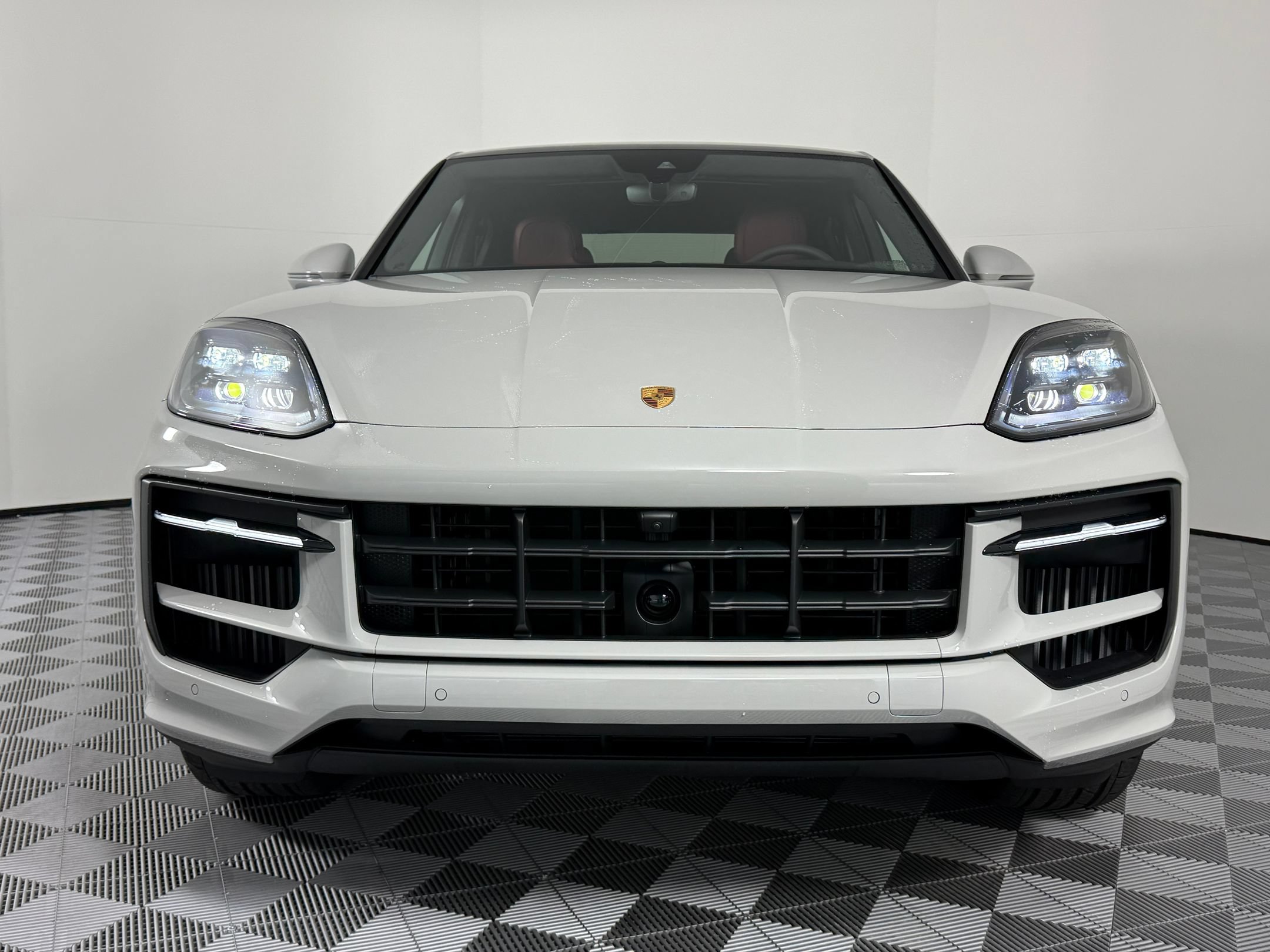 Certified 2026 Porsche Cayenne S AWD/4WD image 6