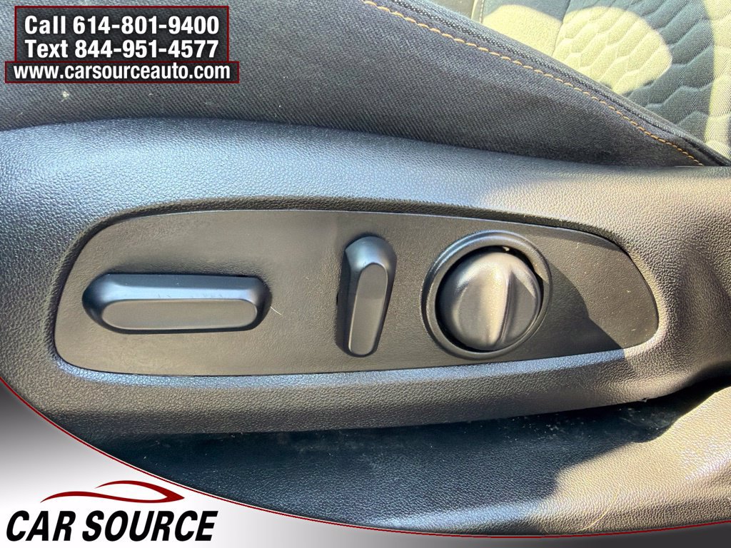 Used 2020 Chevrolet Equinox LT FWD image 15
