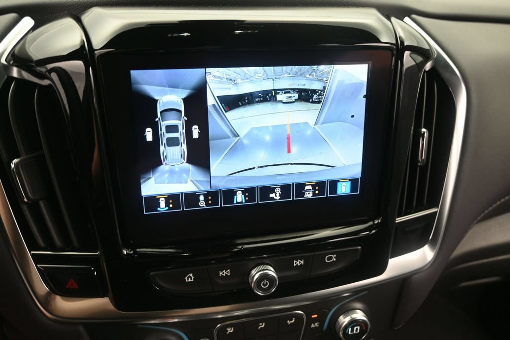 Used 2023 Chevrolet Traverse LT w/ Rear Camera Mirror Package AWD/4WD image 35