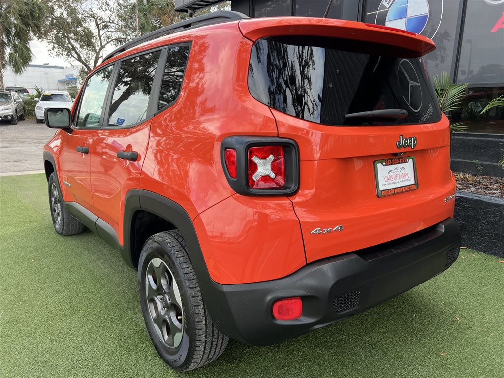Used 2017 Jeep Renegade Sport w/ Power & Air Group AWD/4WD image 4