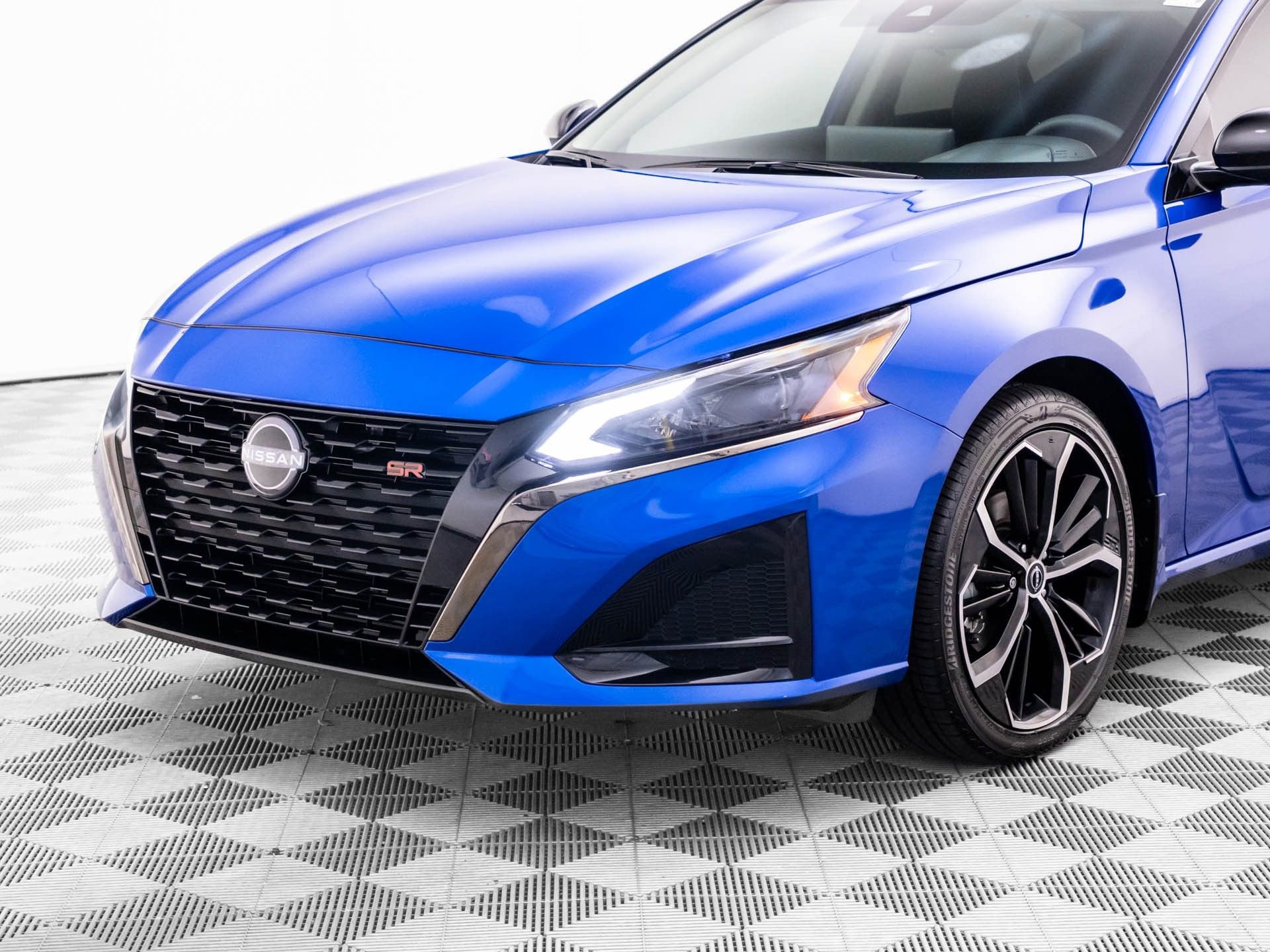 Used 2025 Nissan Altima 2.5 SR w/ SR Premium Package image 38