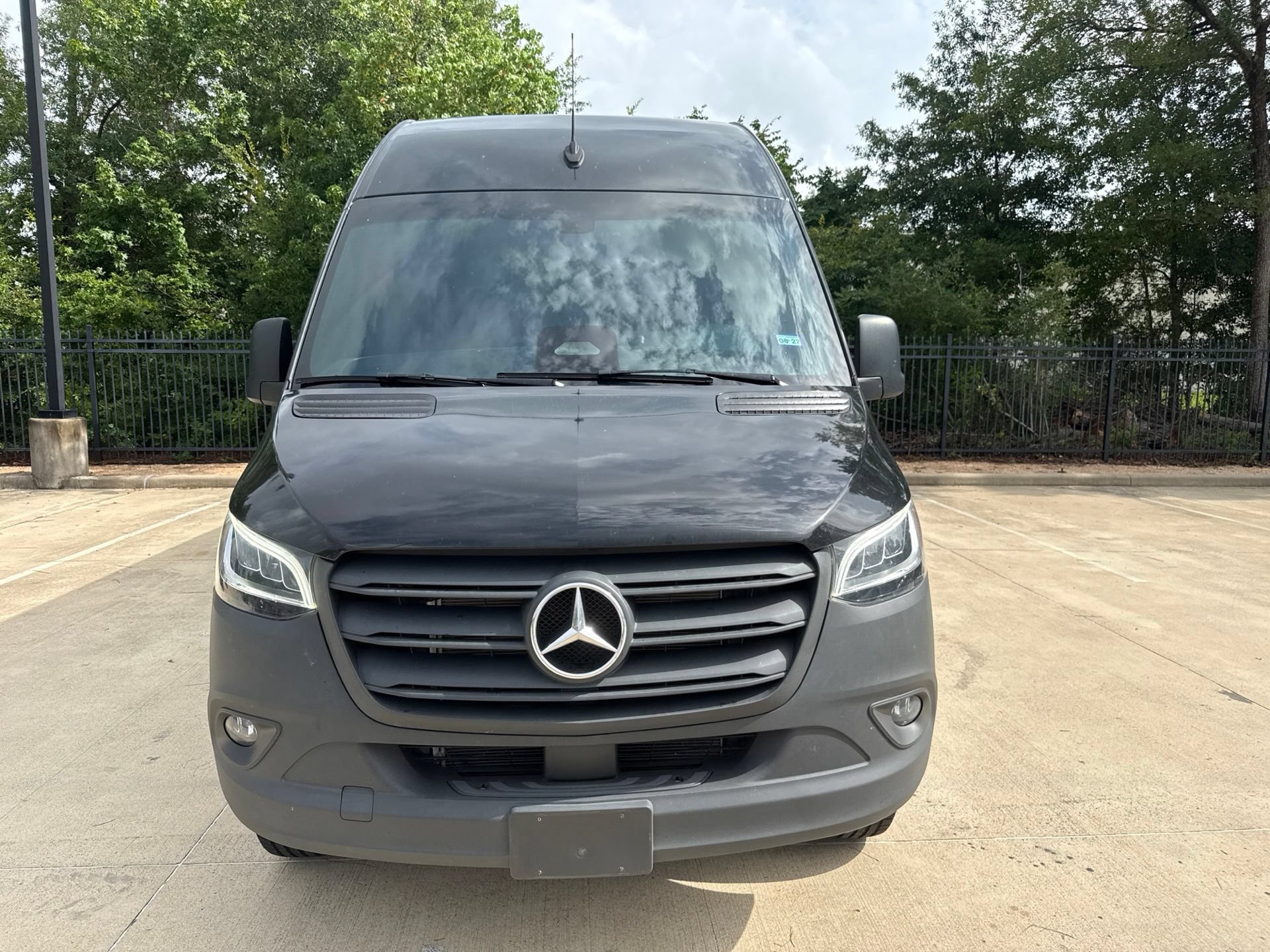 Used 2025 Mercedes-Benz Sprinter 2500 image 2
