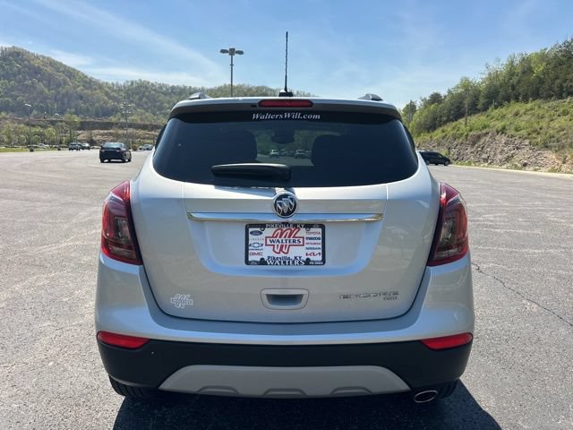 Used 2021 Buick Encore Preferred AWD/4WD image 3