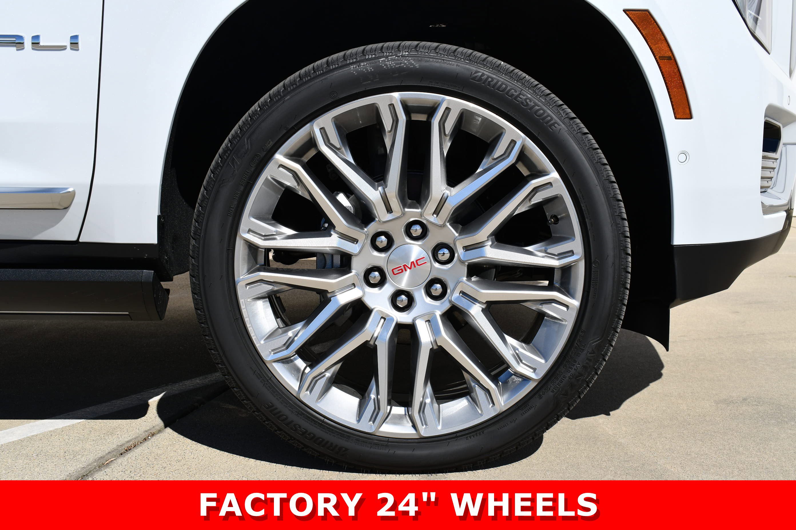 New 2026 GMC Yukon XL Denali w/ Denali Reserve Package image 8