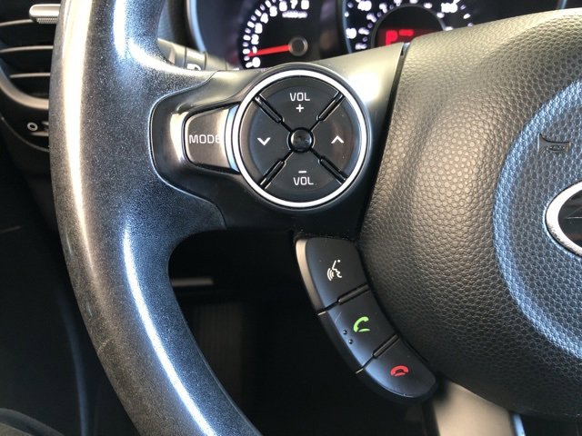 Used 2016 Kia Soul + image 24