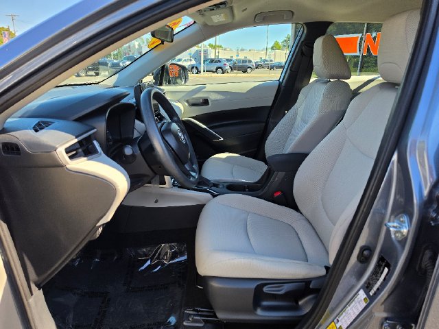 Used 2025 Toyota Corolla Cross L FWD image 21