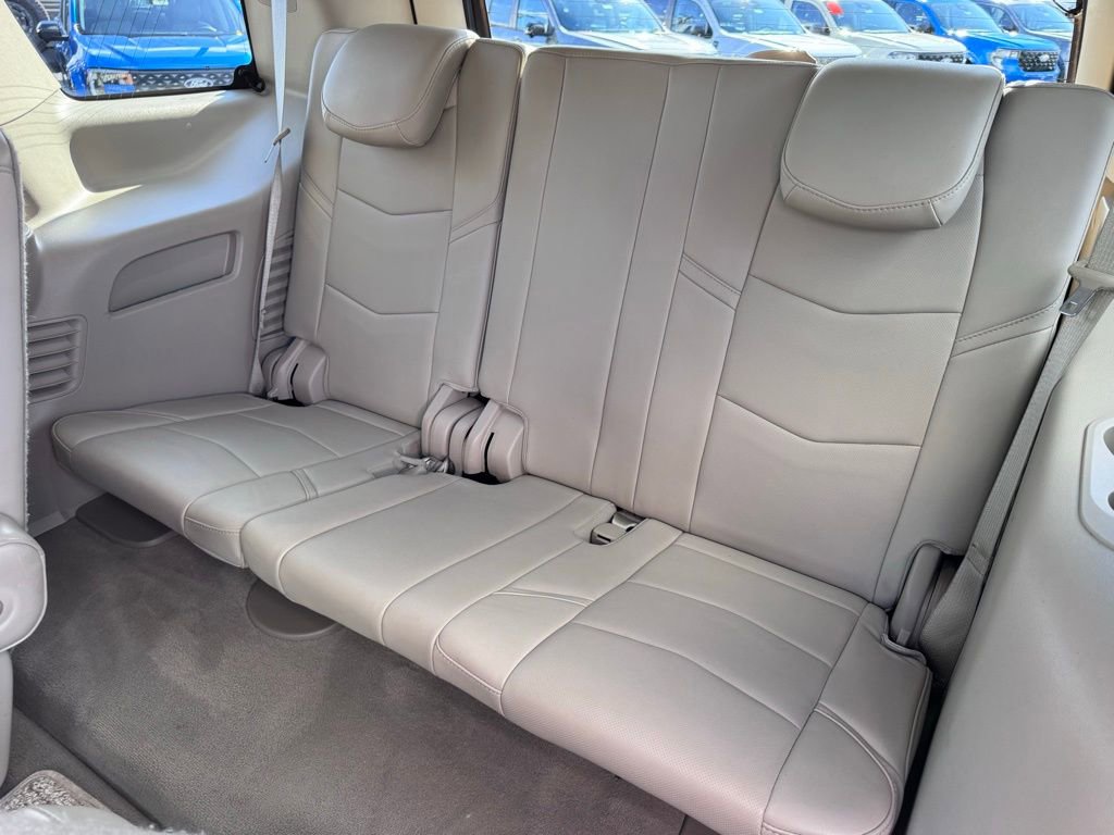 Used 2019 Cadillac Escalade Luxury image 34
