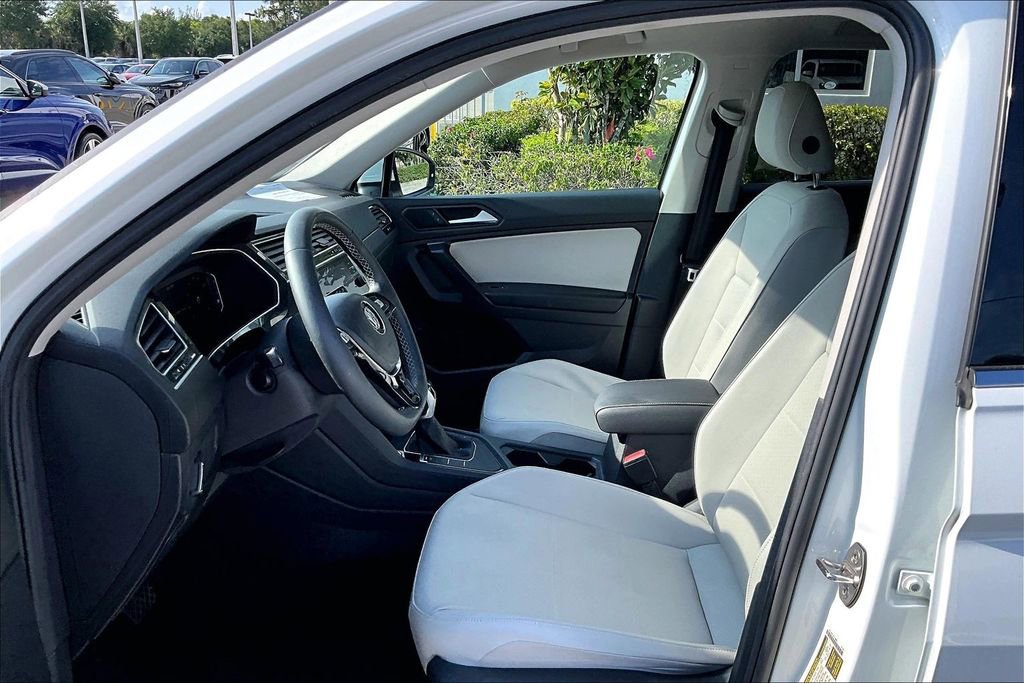 Certified 2021 Volkswagen Tiguan SE FWD image 21